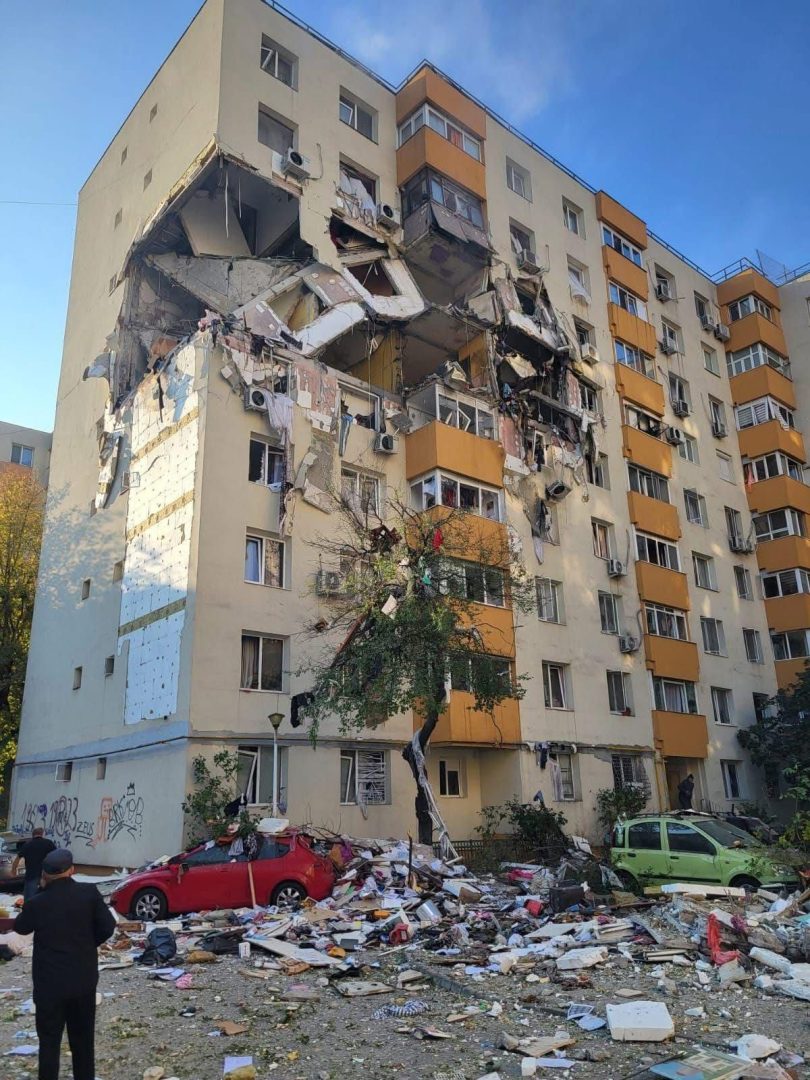 Administratorul blocului în care a avut loc tragedia a dezvăluit care ar fi cauza.