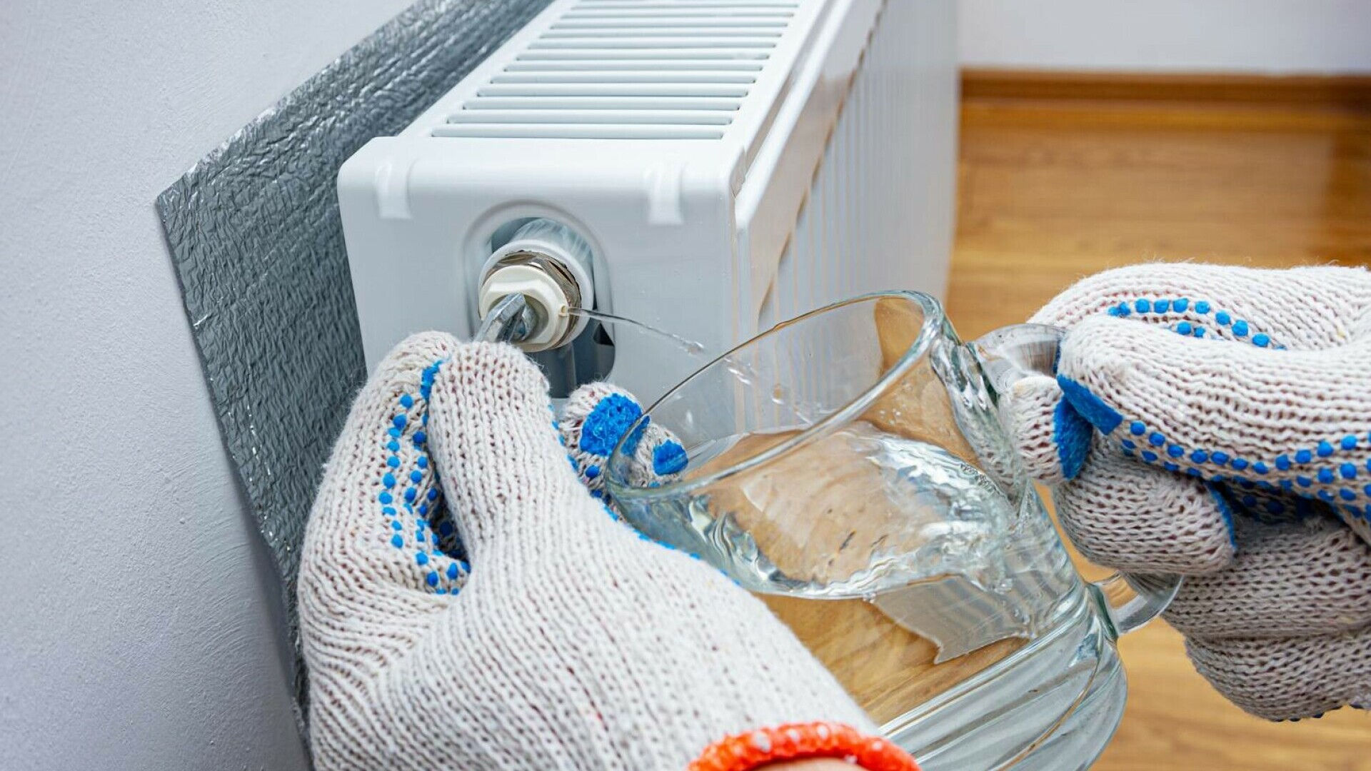 Cum să aeriseşti corect caloriferele dacă ai centrală termică. Recomandările specialiştilor şi ce rişti dacă nu faci acest lucru