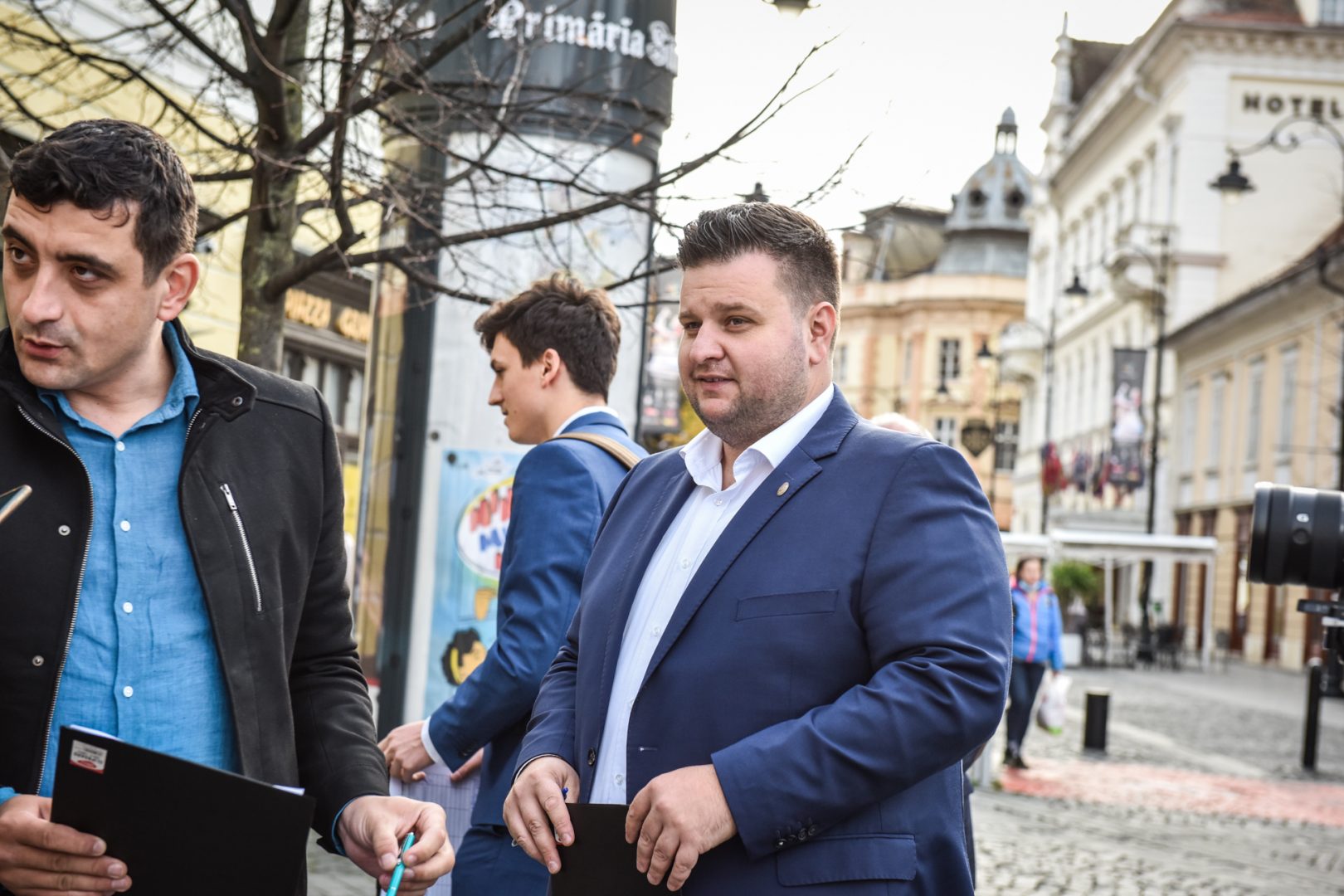 Scandal uriaş în AUR, demisie de răsunet. Altă filială s-a alipit la partidul lui Simion, partidele se pregătesc de anticipate