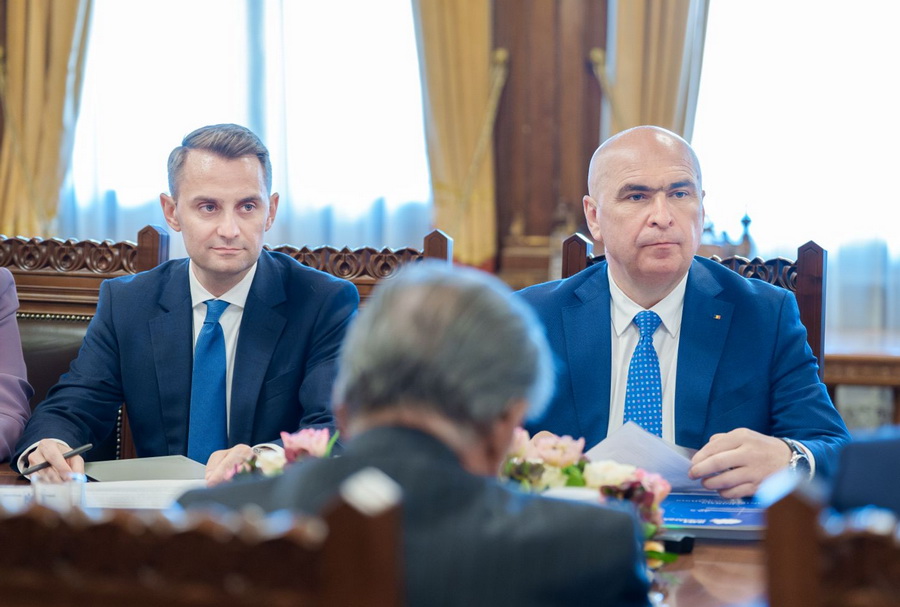 Scandal uriaş în Guvern. Se cere demisia de urgenţă, se aşteaptă reacţia premierului Ilie Bolojan