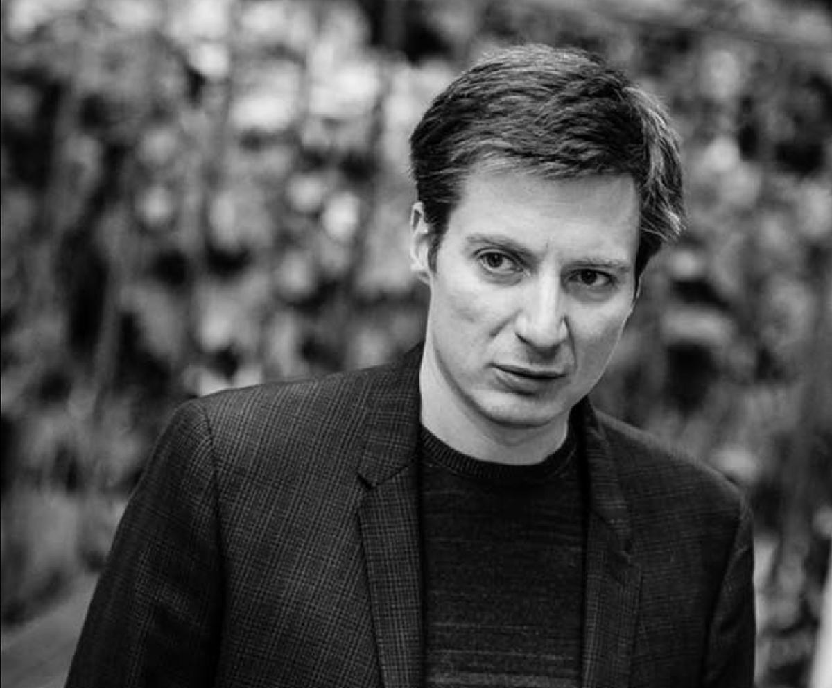 Andrei Caramitru şi-a ieşit din minţi. Pe cine a numit „psihopaţi super periculoşi, demenţi obsedaţi de bani şi putere de aia brutală”