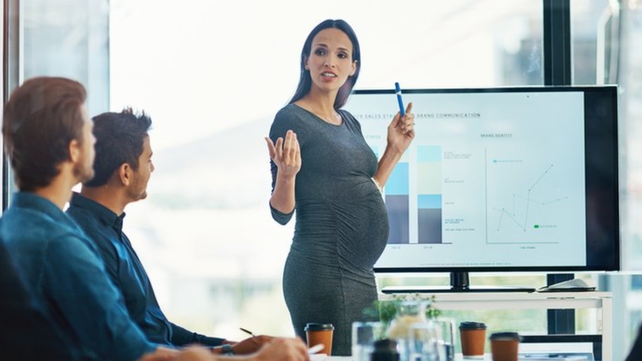 Șeful miliardar al unei companii importante le oferă angajaților un bonus de 75.000 de dolari, încurajându-i să aibă copii