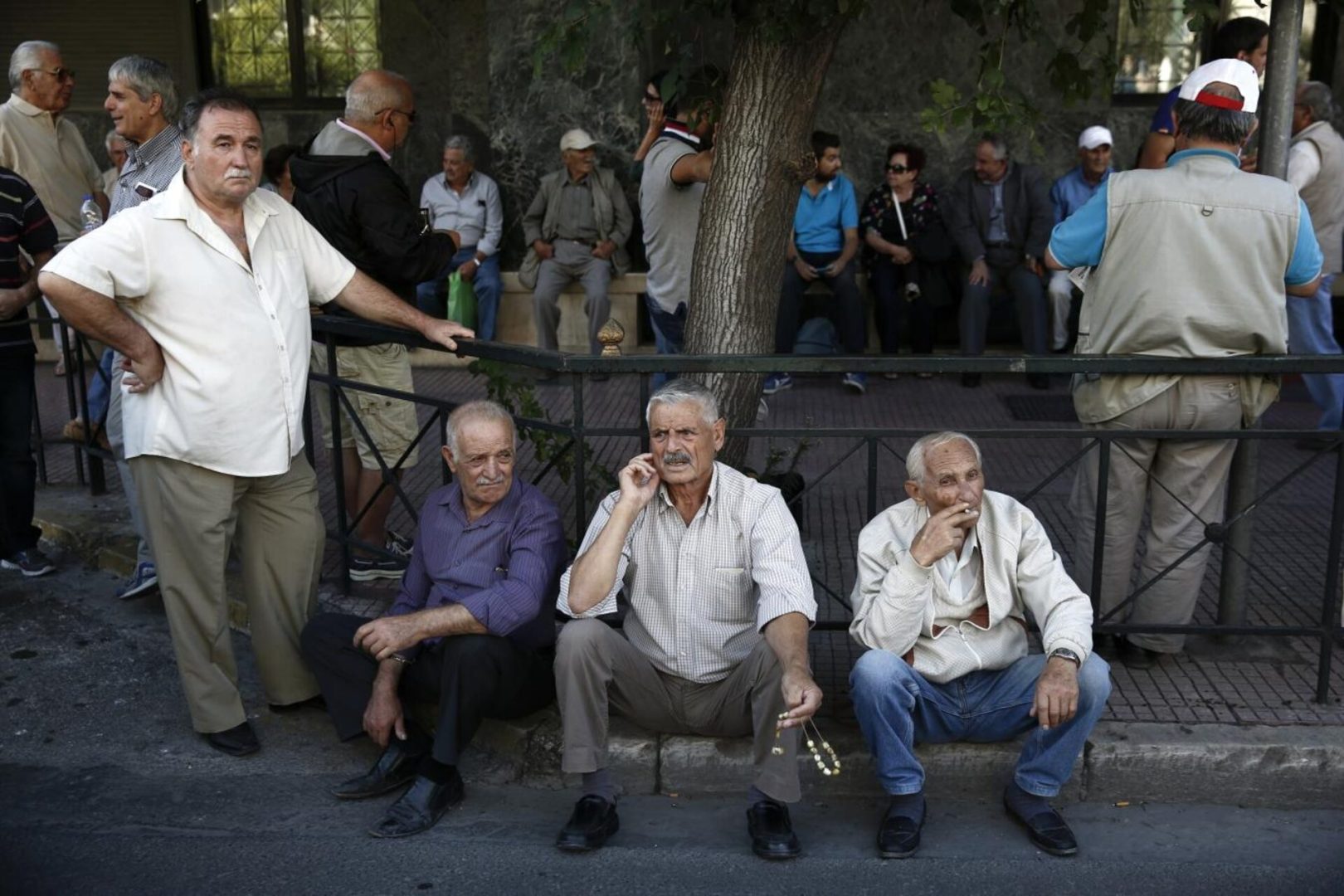 Bonus de 250 de euro la pensie, neimpozabili. Banii intră direct pe card, până la 15 noiembrie