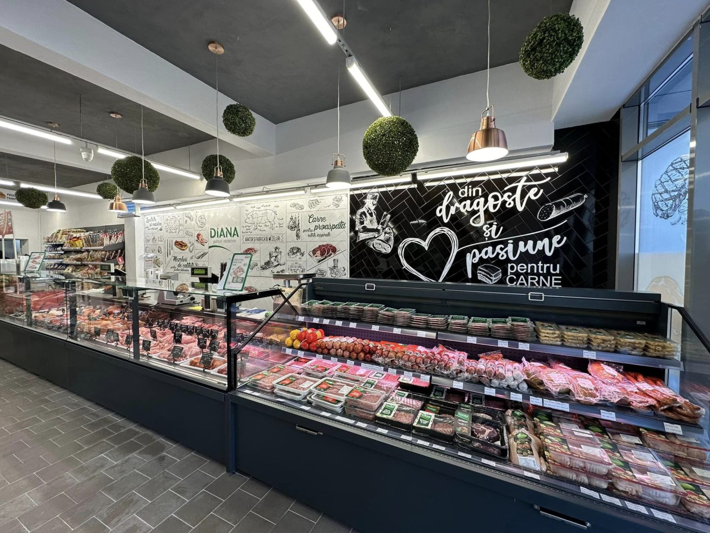 Rețeaua de magazine cu produse românești a ajuns la aproape 100 de unități și își continuă extinderea. Ce produce compania care activează de 34 de ani pe piață