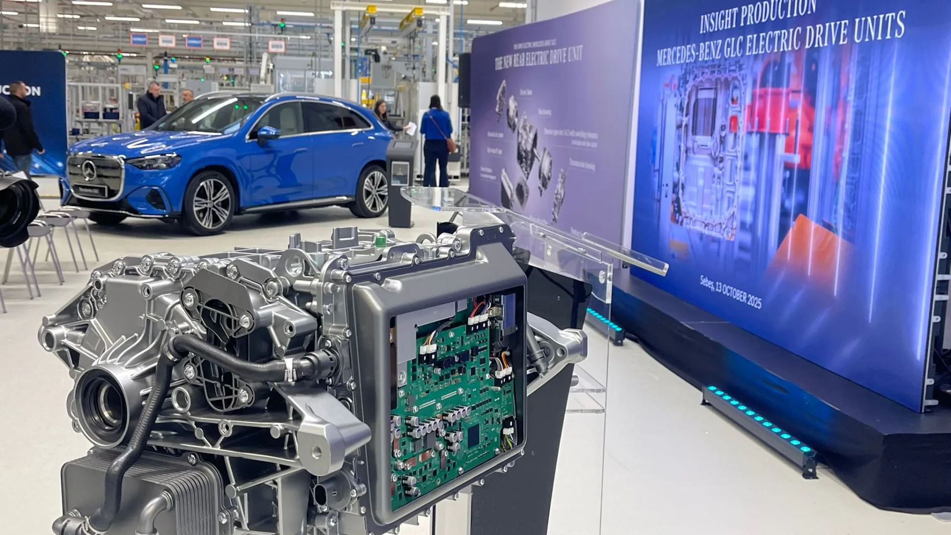 O nouă fabrică Mercedes în România. 500 de români vor lucra la linia de producţie de motoare electrice