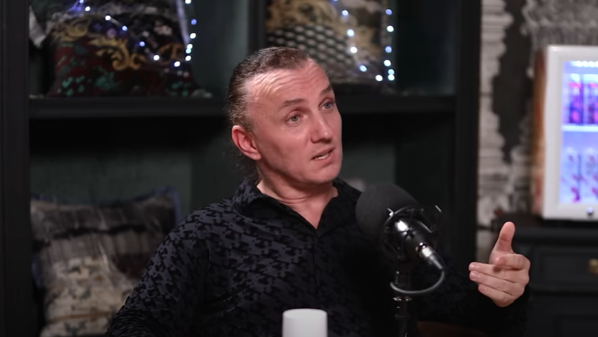 Mihai Trăistariu, mesaj dur pentru guvernanți în scandalul burselor. „Unde să lucreze studenţii, să facă striptease noaptea? Aşa nu mai faci carte!”