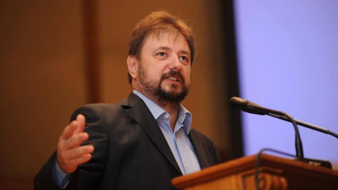 „Impozitul progresiv ar rezolva problema tuturor pensiilor speciale”. Analistul Cristian Pîrvulescu prezintă soluția pentru redresarea economie: „Această impozitare este cât se poate de corectă. Cota unică defavorizează pe cei care au salarii mici”