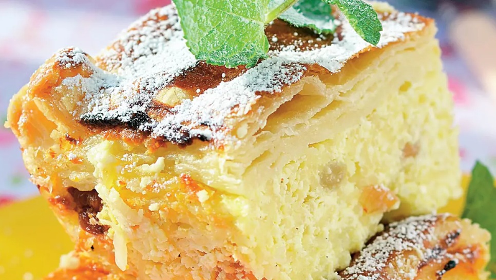 Cea mai delicioasă plăcintă cu brânză dulce. Gospodinele au dezvăluit secretul pentru o textură pufoasă