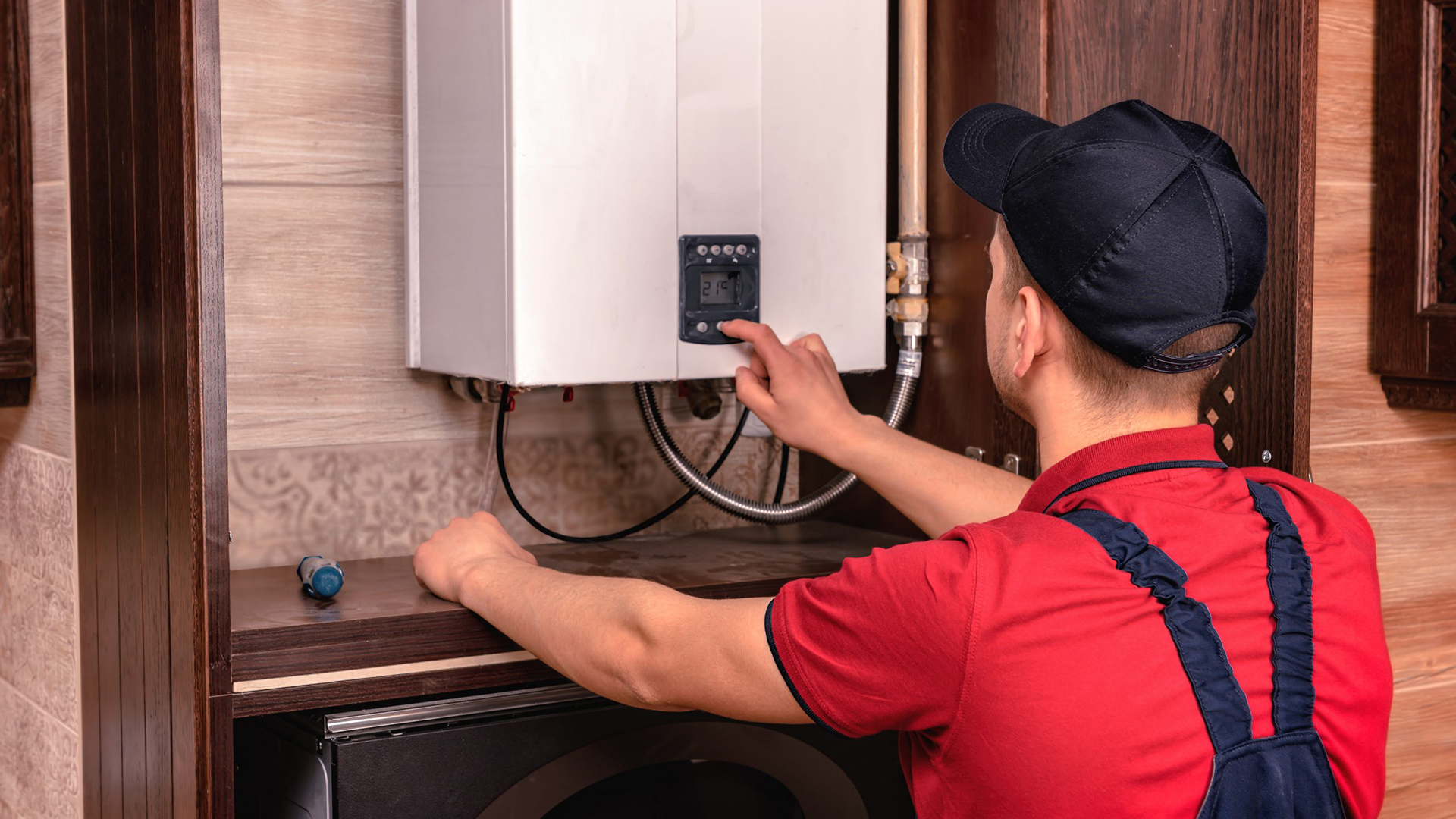 Cine plăteşte revizia centralei termice într-un apartament închiriat: proprietarul sau chiriaşul? Legea este clară!