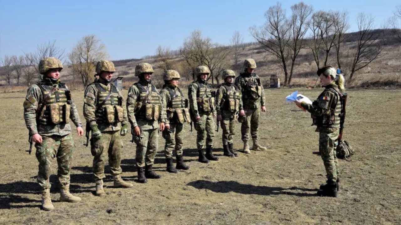 MApN a mobilizat 10.000 de rezerviști, de pe o zi pe alta, dar le-a trimis adresa greșită. Purtătorul de cuvânt dă vina pe aplicația folosită de șoferi: „Pot fi și mici greșeli, tocmai acesta e și rostul exercițiului”