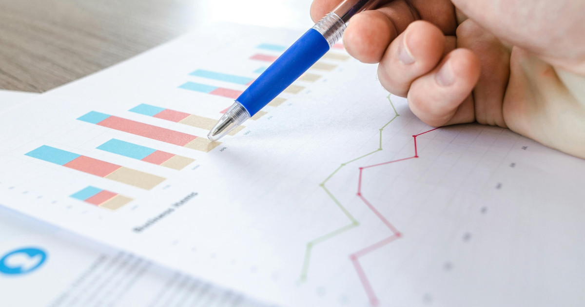 Şefii de la stat, obligaţi să-şi reducă salariile cu 30%. Care bugetari de lux pierd până la 4.000 de euro pe lună