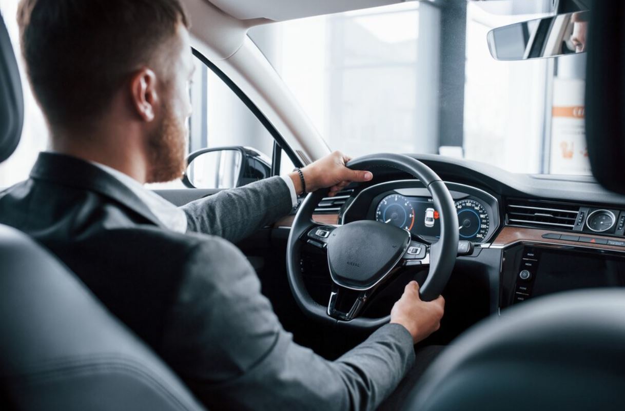 Ce trebuie să ştie orice şofer cu permis categoria B. S-au schimbat regulile, risc de amendă şi chiar de închisoare!