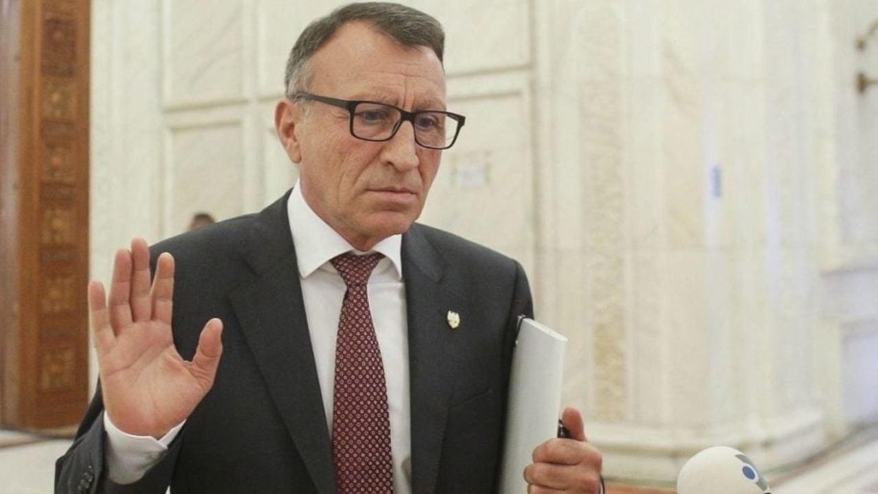 Paul Stănescu dezvăluie motivul pentru care PSD a renunțat la termenul de „progresist” din statutul partidului: „Fără Dumnezeu nimic nu e”