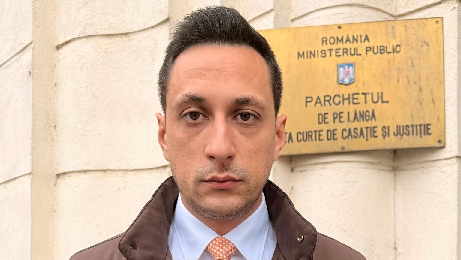 Fost europarlamentar român îi cere lui Bolojan să desfiinţeze sectoarele Bucureştiului şi Judeţul Ilfov: „Să organizeze referendumul, obligatoriu prin lege, odată cu alegerile de la Bucureşti”