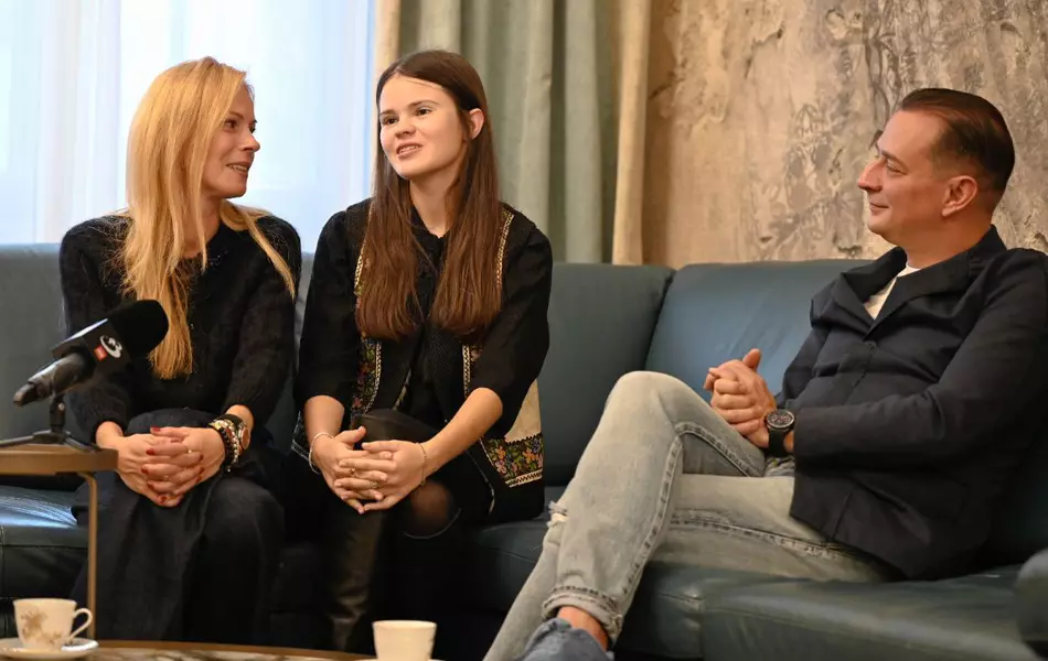 Soția lui Daniel Băluță, candidatul PSD pentru Primăria București, dezvăluie cum a fost cucerită de acesta în studenție: „M-a cucerit cu o pereche de șosete”