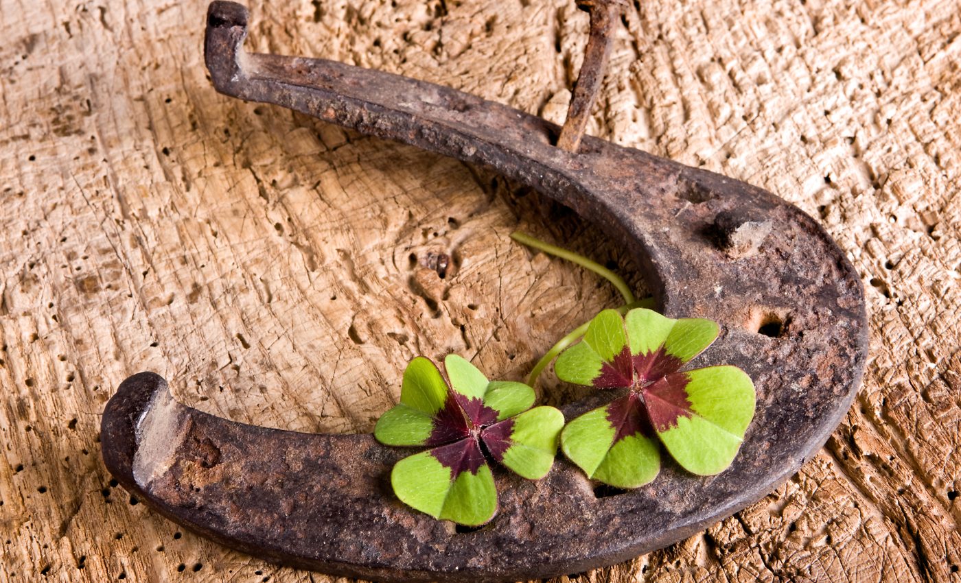 Cod roşu de NOROC: 4 ZODII dau lovitura până la final de noiembrie 2025