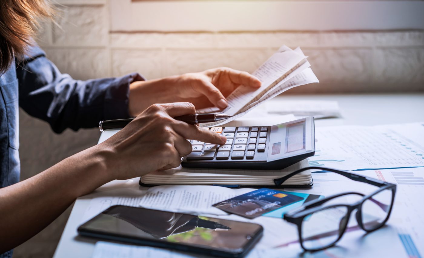 Ghid ZILNIC despre BANII noștri: Facturi la energie în iarna 2025–2026. Cât plătești de fapt și ce trucuri legale te ajută să reduci costul