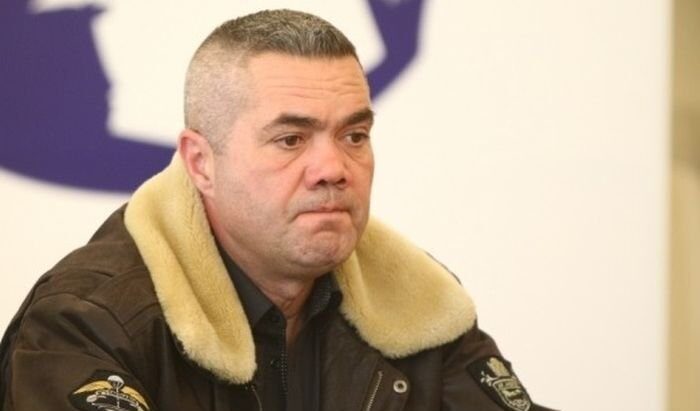 Comandantul adjunct al Poliției locale Iași, lăsat fără permis. A forțat semaforul deși în spatele lui era mașina de la Rutieră