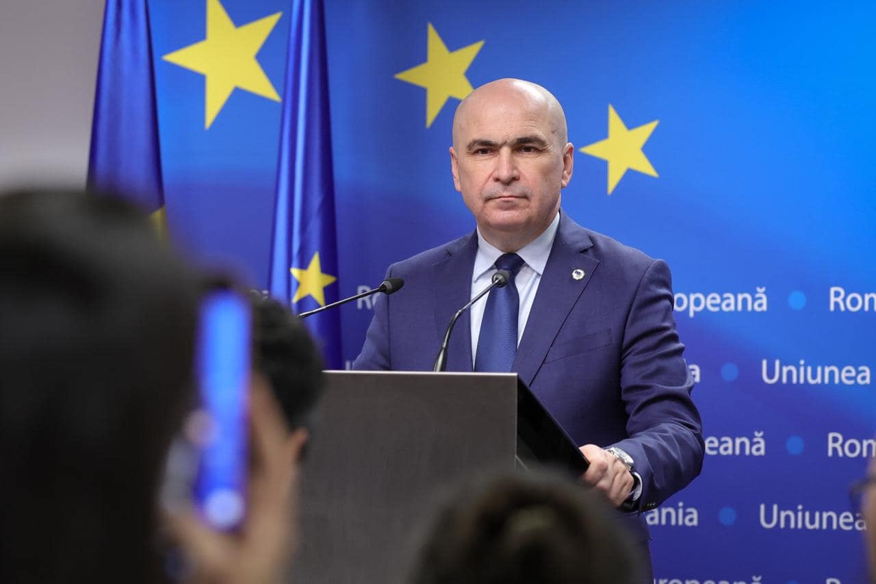 Premierul Ilie Bolojan, despre restructurările masive din aparatul de stat: „Restructurările nu se fac cu aplauze, dar adoptarea acestor măsuri este o necesitate dacă vrem ca anul viitor să ne apropiem de o țintă de deficit de 6%”