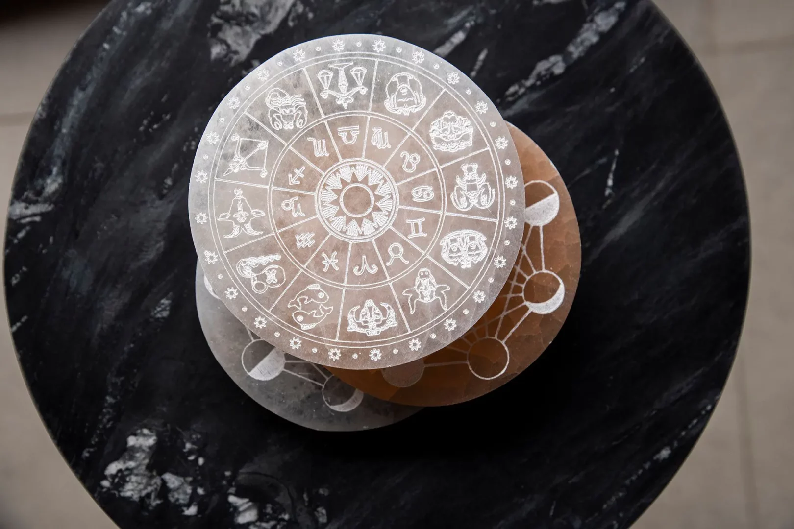 Alertă cosmică: Mercur Retrograd lovește din nou (9-29 noiembrie 2025). Trecutul te testează! Lecția karmică a fiecărei zodii