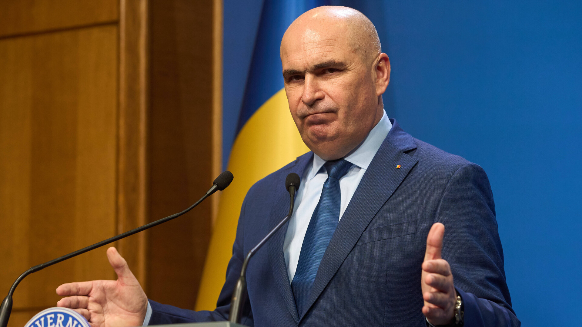 Austeritatea lui Bolojan pune pe fugă giganții străini. Colosul celebru își face bagajele și pleacă din România, lovitură pentru angajați