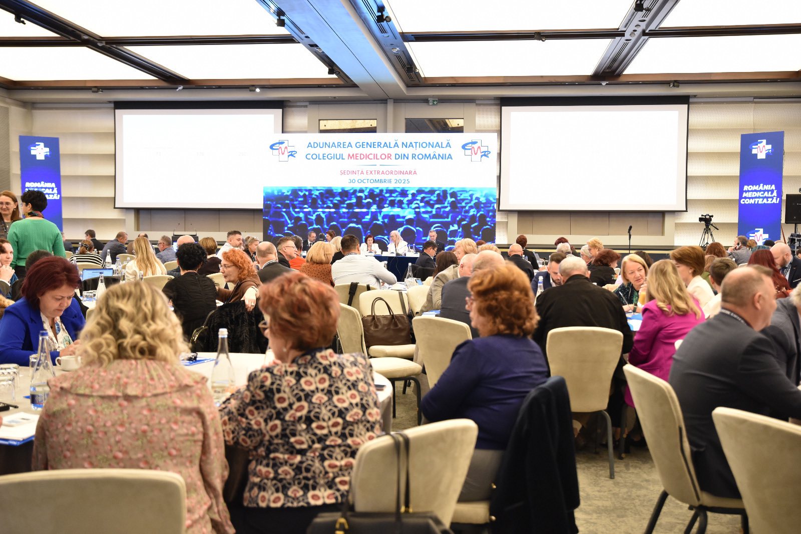 Noul Cod de Deontologi Medicală pedepseşte răspândirea de informaţii pseudoştiinţifice. Este reglementat şi rolul inteligenţei artificiale în actul medical