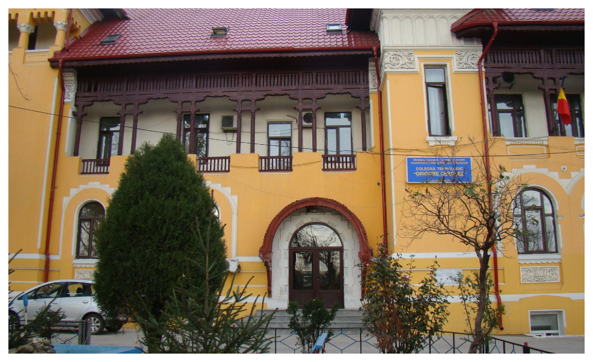 Liceu din București, evacuat de urgență din cauza mirosului de gaze