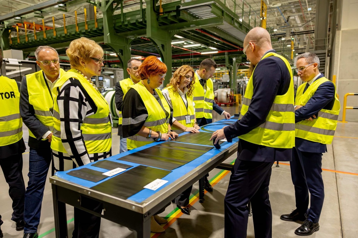 România zguduie industria mondială. Noua fabrică deschisă recent stabilește o PREMIERĂ absolută pe care niciun alt stat nu a reușit-o până acum