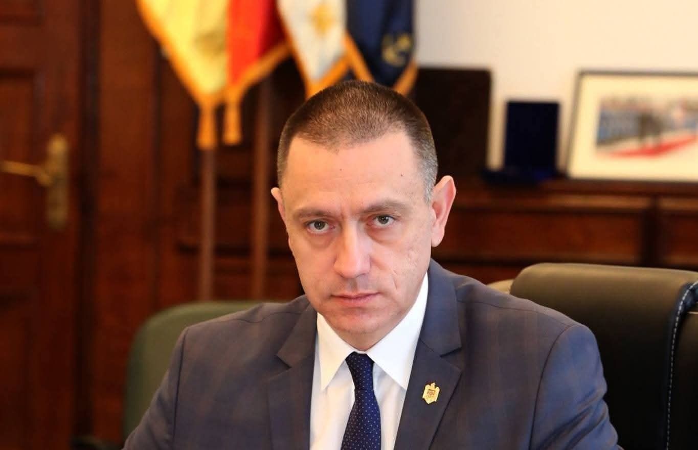 Mihai Fifor cere demisia lui Ionuț Moșteanu după scandalul CV-ului fals: „Cât îți ia, pistolarule, să eliberezi biroul”