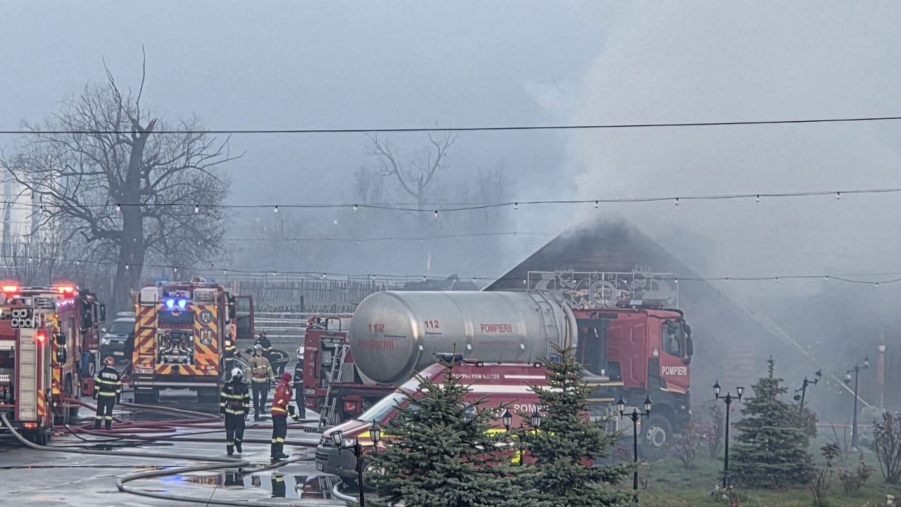 Incendiu devastator la o pensiune din Gura Humorului! O femeie, găsită moartă