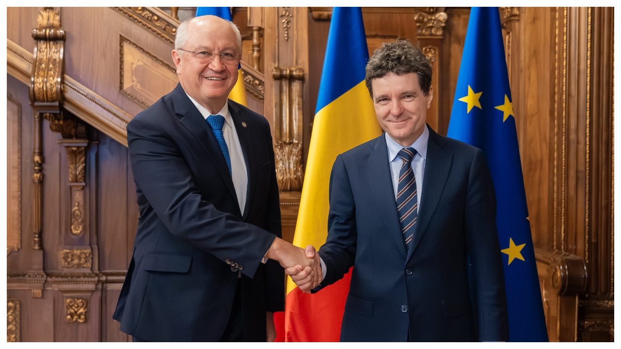 Premierul Republicii Moldova, Alexandru Munteanu, vine joi la Bucureşti. E prima vizită externă de la preluarea mandatului
