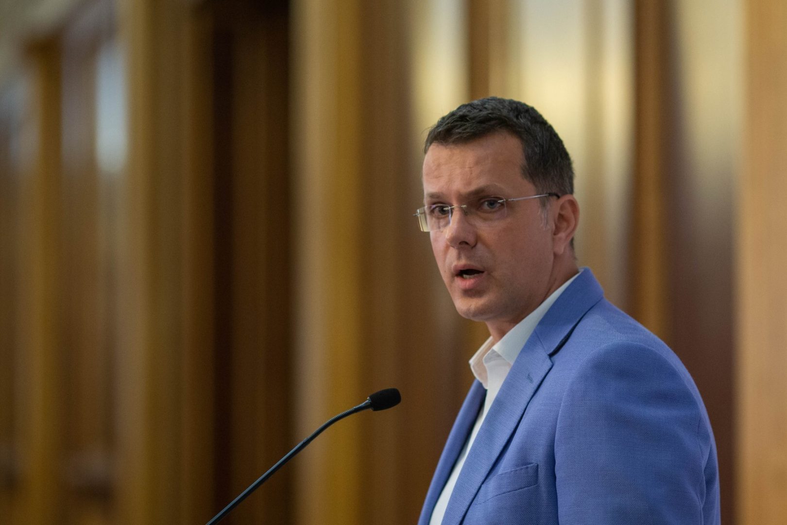 Mihai Fifor, fost ministru al Apărării, îl ridiculizează pe Moșteanu: ”Cineva, vă rog, să-i ia butoanele lui Ninja de la USR, până nu e prea târziu”