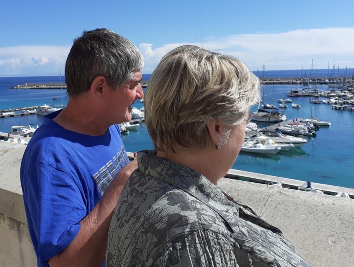 Zi de doliu la Roma în memoria muncitorului român strivit de ruine: „Muncă grea și periculoasă la vârsta la care trebuia să poată să se pensioneze”