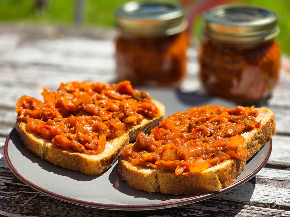 Ce ingrediente ascunde borcanul de zacuscă de aproape 20 de lei, preferatul românilor în Postul Crăciunului