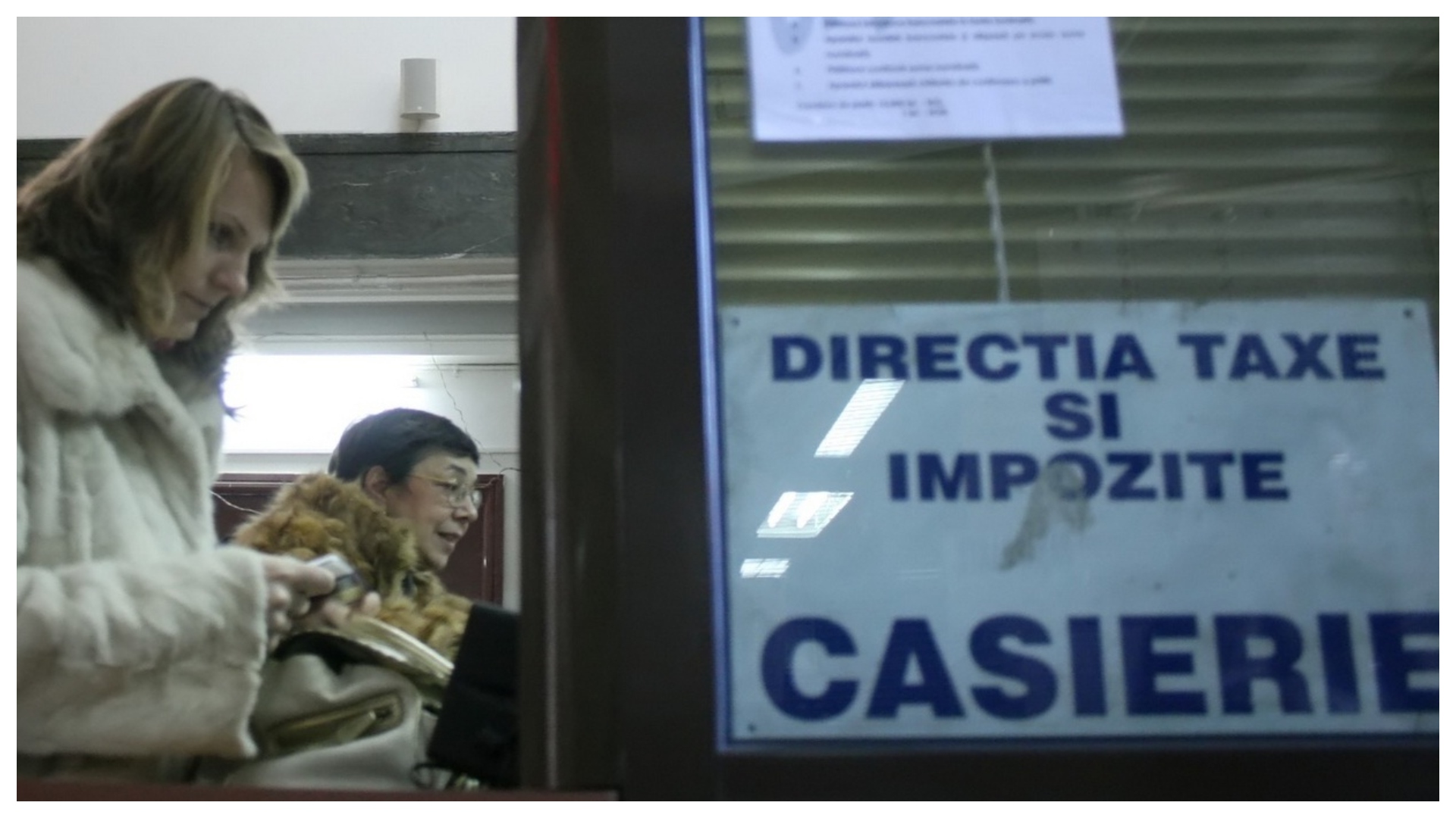 Lege nouă pentru românii cu datorii la stat. Nu vor mai putea vinde case sau maşini, iar permisul auto se suspendă automat