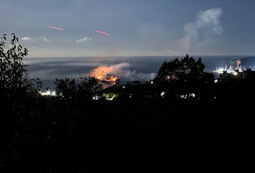 Războiul din Ucraina. Dronele lui Zelenski ar fi lovit rafinăria de petrol din Volgograd din Rusia