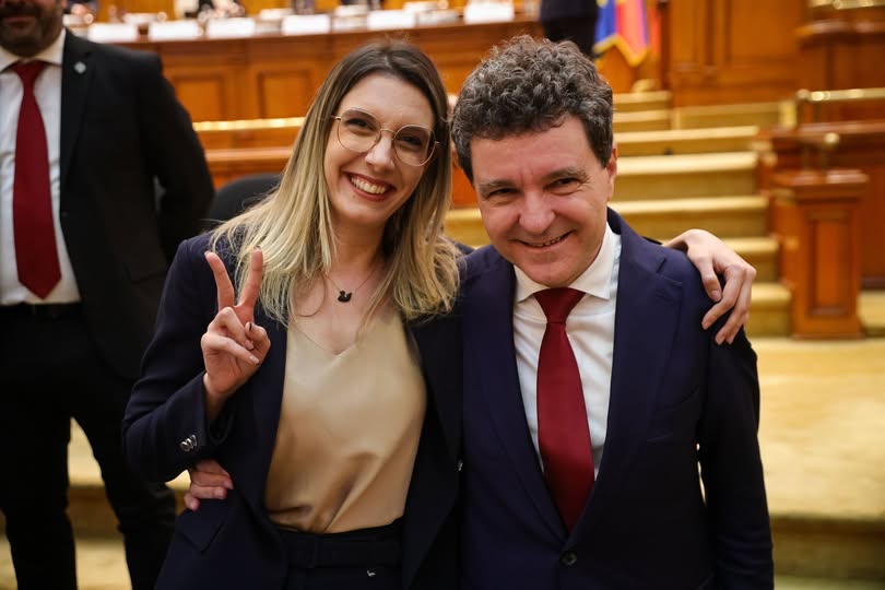 Nicuşor Dan o apără pe Diana Buzoianu: „Nu văd vreun motiv să nu funcționeze coaliția sau să plece vreun ministru”