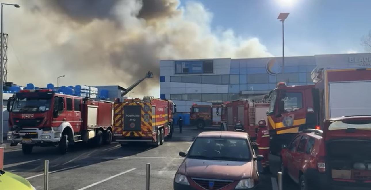 Alexandru Rogobete, avertisment pentru bucureștenii din sectoarele 5 și 6 după incendiul de pe Iuliu Maniu: „Risc de intoxicare cu fum”