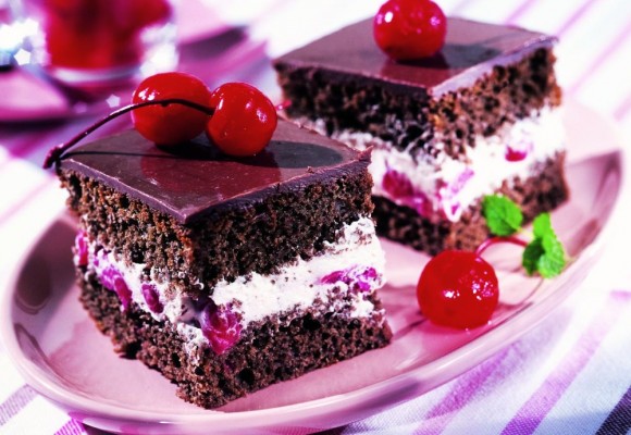 Rețetă pentru prăjitura Pădurea Neagră. Cum se face unul dintre cele mai delicioase deserturi