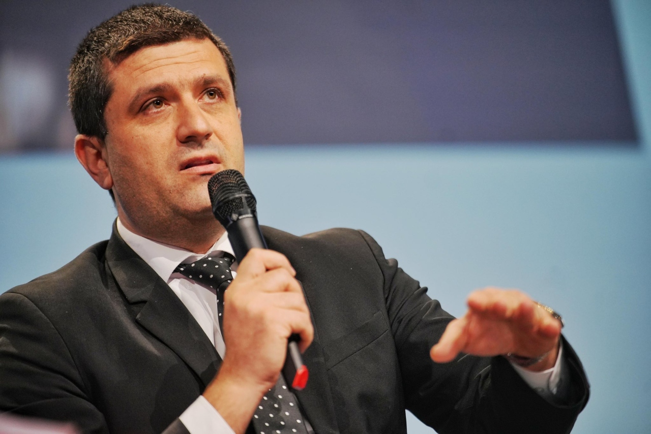 Radu Miruță, acuzat de ipocrizie în scandalul CCR, dezvăluie ce pensie încasează tatăl său, fost judecător. ”Nu am nicio problemă”