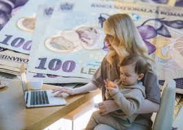 Ajutoarele sociale vor fi plătite mai devreme în luna decembrie. Cine sunt românii care vor primi banii înainte de Crăciun