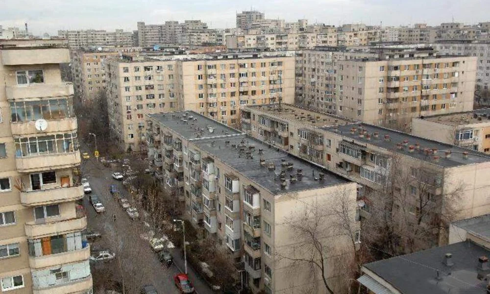 Anunţul momentului pentru românii care stau în blocuri cu 4 etaje. Legea este aproape gata!