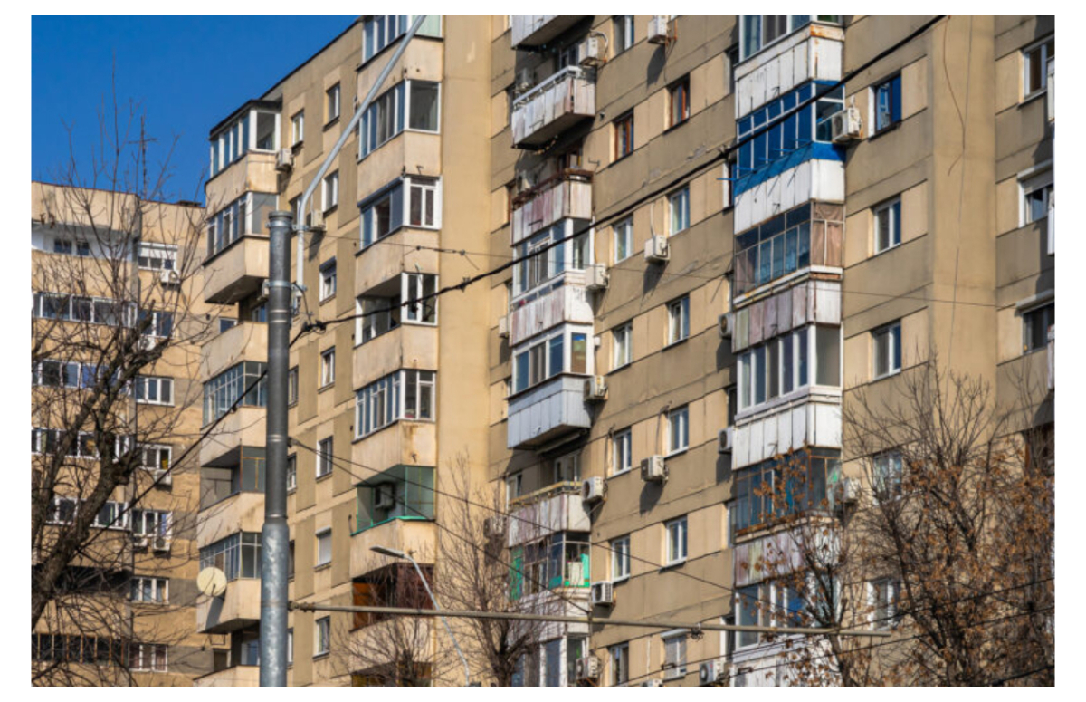Ce cheltuieli comune trebuie să plătească, de fapt, românii care locuiesc la parterul blocului
