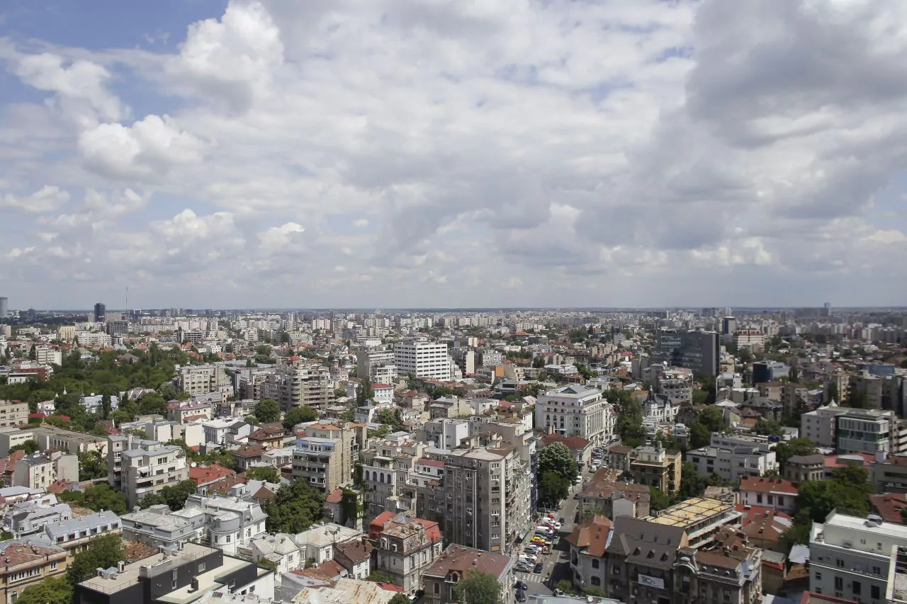 Care sunt cartierele din Bucureşti unde se găsesc cele mai ieftine case. Cea mai ieftină casă are preţul unei maşini, deşi are şi o curte generoasă