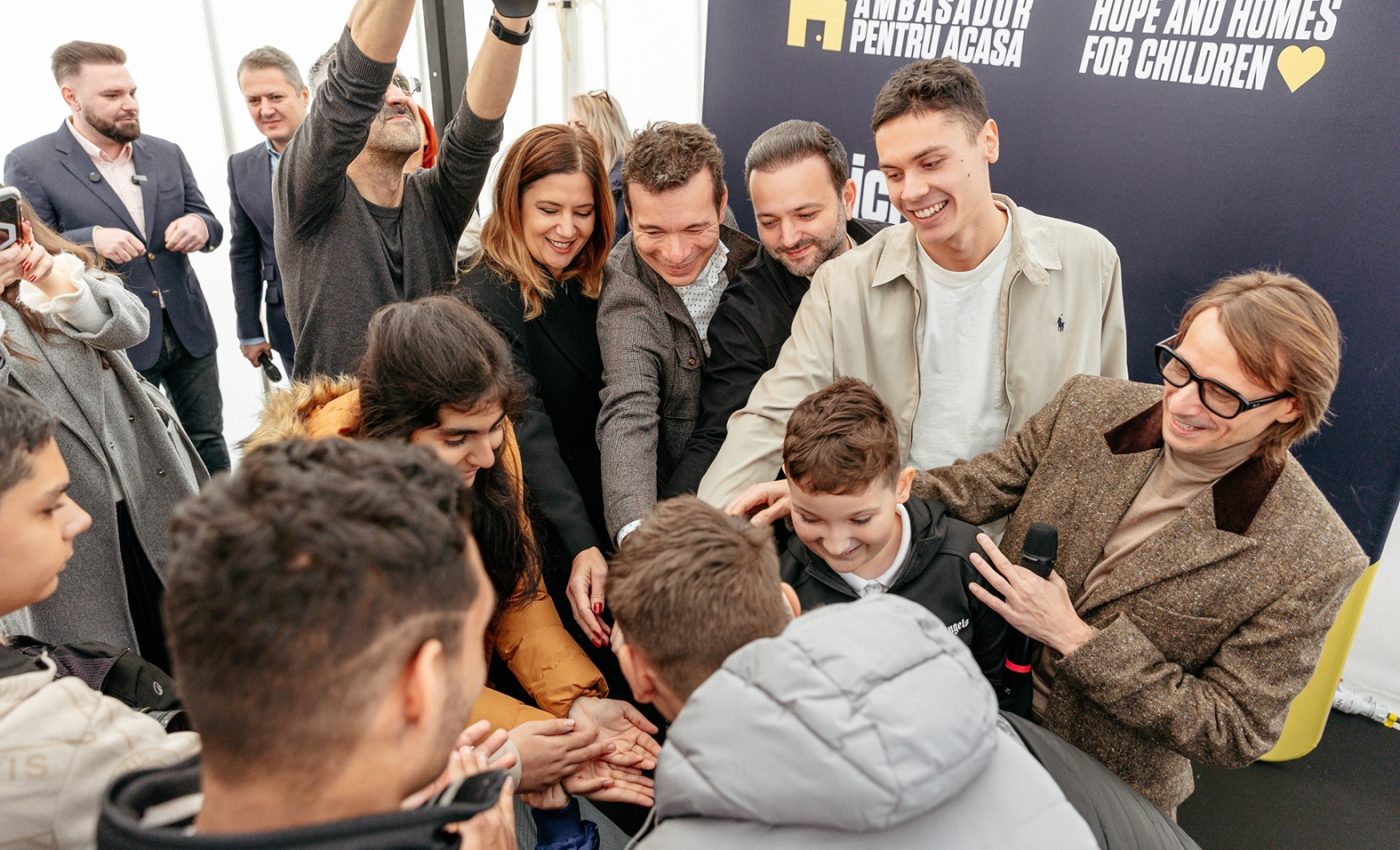 David Popovici, Amalia Enache și Mihai Morar, Marius Manole și Alexandru Tomescu sprijină copiii cu nevoi speciale prin inaugurarea unei case noi pentru 12 copii cu nevoi speciale din Sectorul 5