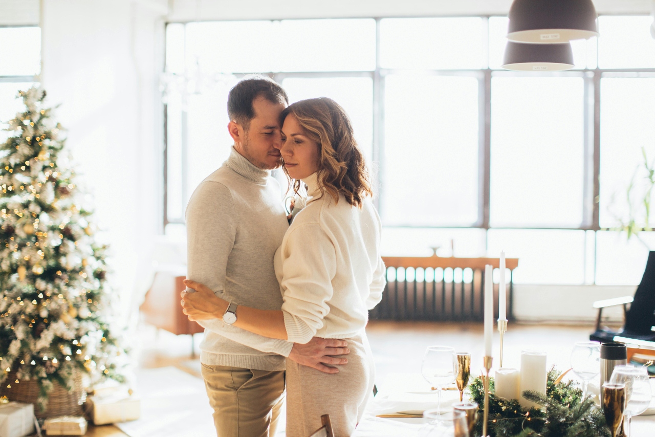 Horoscop sentimental de sărbători. Patru zodii vor intra într-o relație ”interzisă”! Emoții intense, dar și consecințe complicate