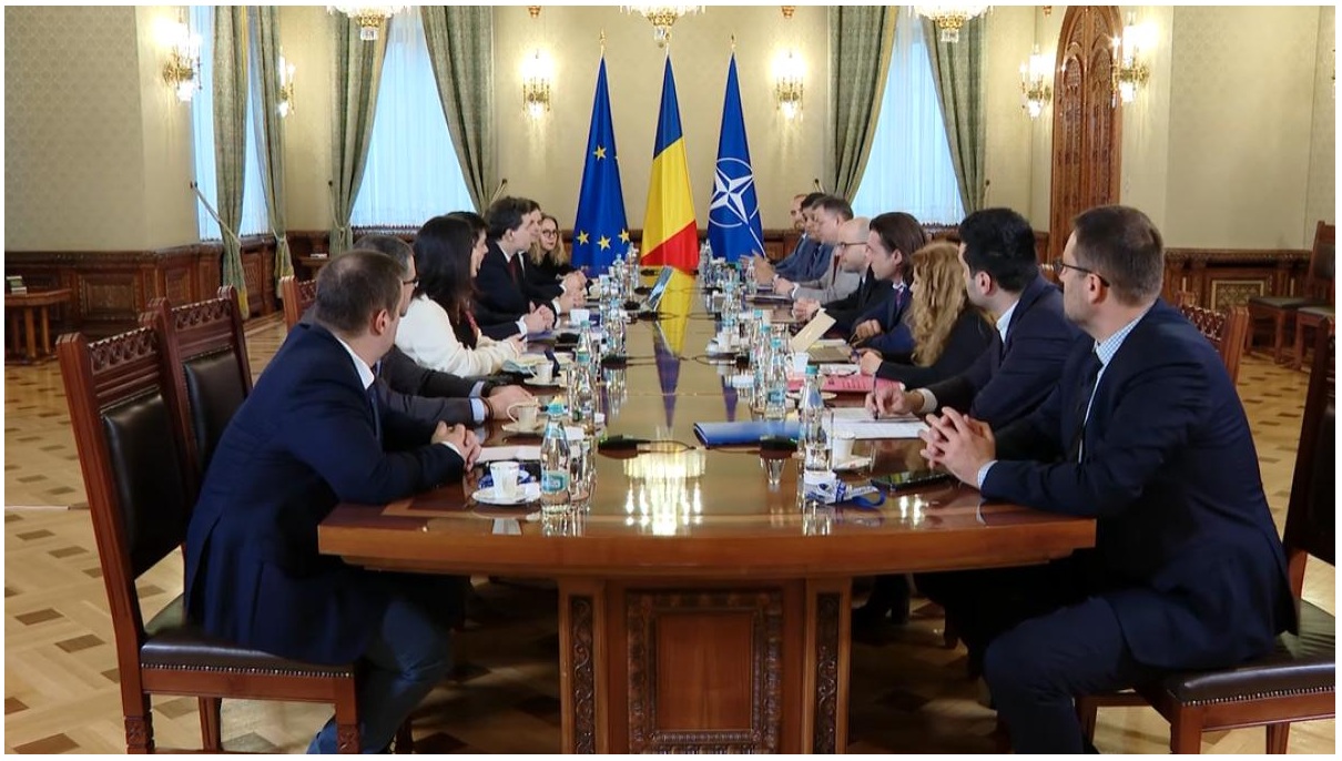 Cine sunt magistrații care au avut curaj să vină la întâlnirea cu Nicușor Dan despre problemele din justiție. Doar 11 s-au prezentat, deși 1000 de procurori și judecători și-au arătat solidaritatea