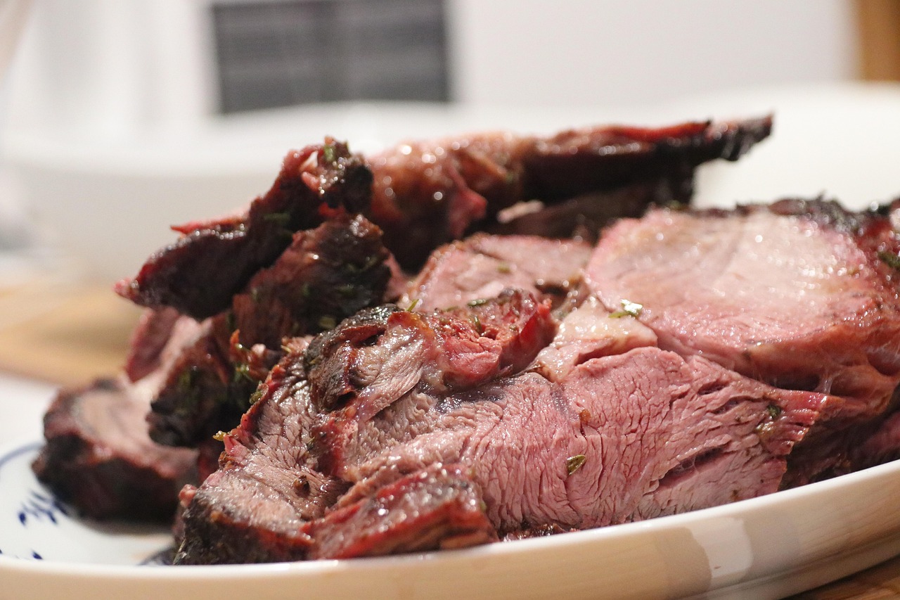 Carnea care a început să ia locul porcului pe mesele românilor de Crăciun: ”Este o carne slabă, bogată în nutrienţi şi săracă în grăsimi”