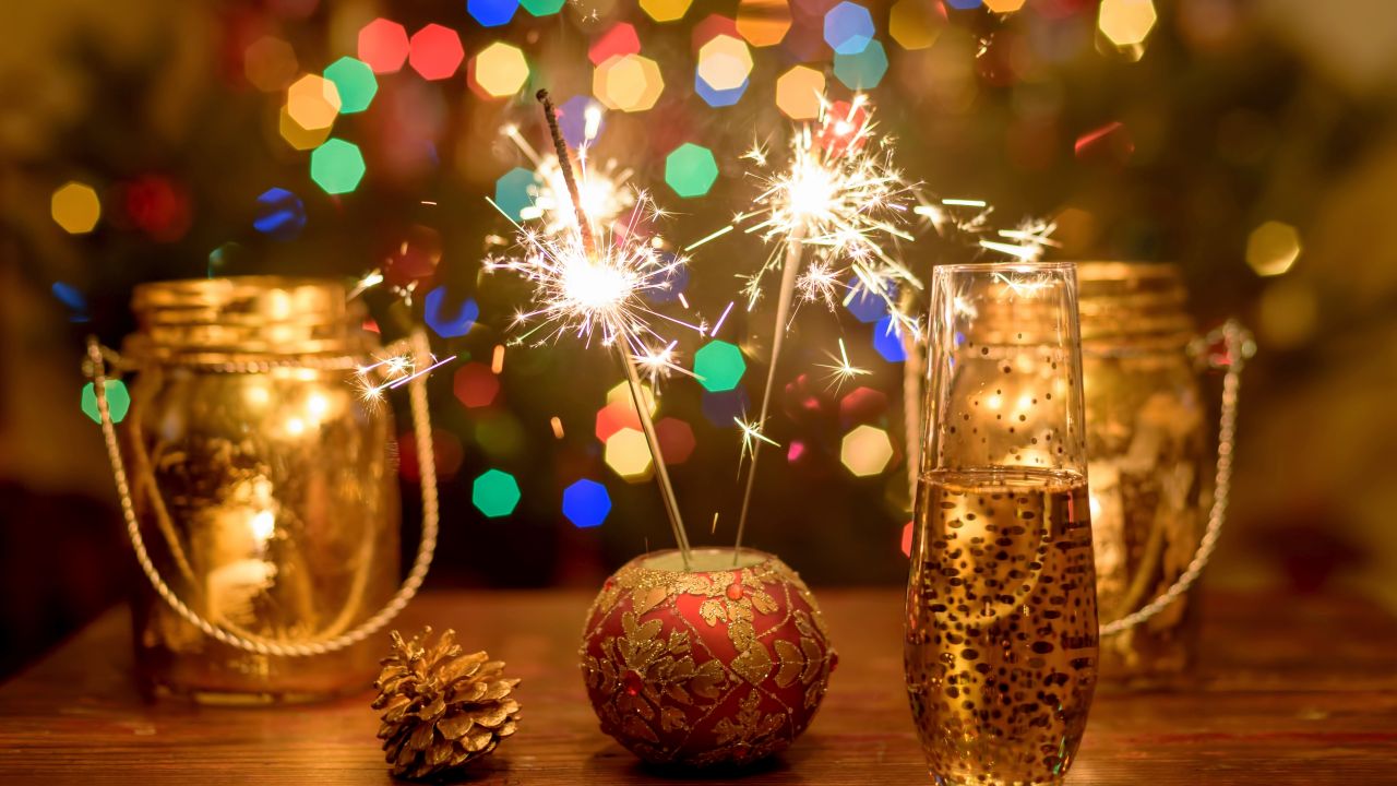 Mesaje de Anul Nou 2026. Cele mai frumoase felicitări şi urări pentru cei dragi de Revelion 2026