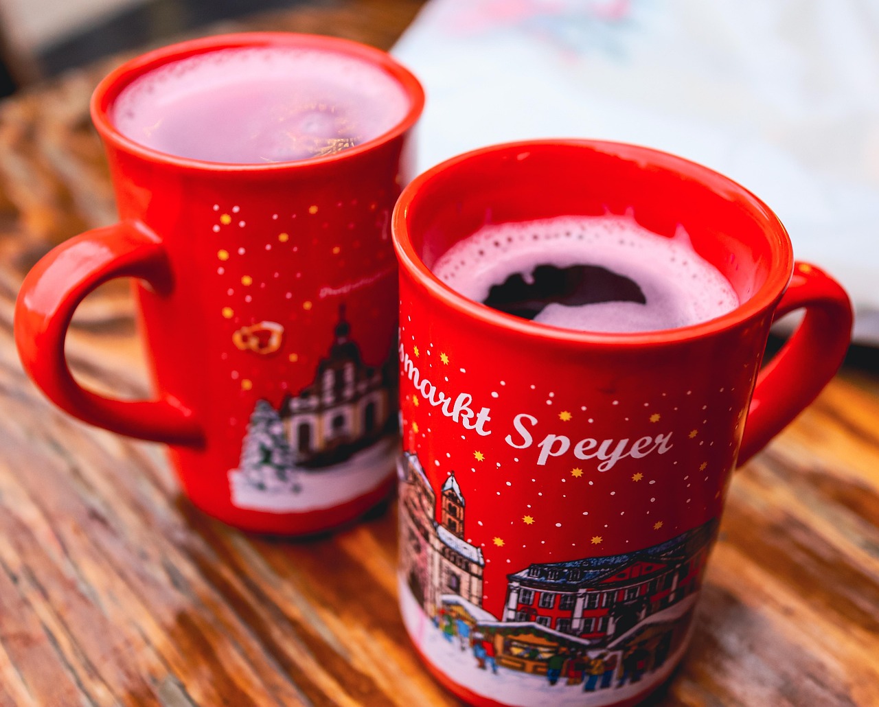 Cât costă un pahar de vin fiert sau o ciocolată caldă la Târgul de Crăciun de la Iași